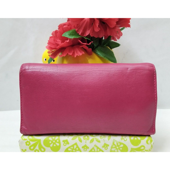 Marc by Marc Jacobs Red Leather Turnlock Credit Card ID Windows Trifold Wallet - Picture 3 of 16